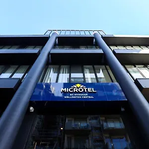 ホテル Microtel By Wyndham