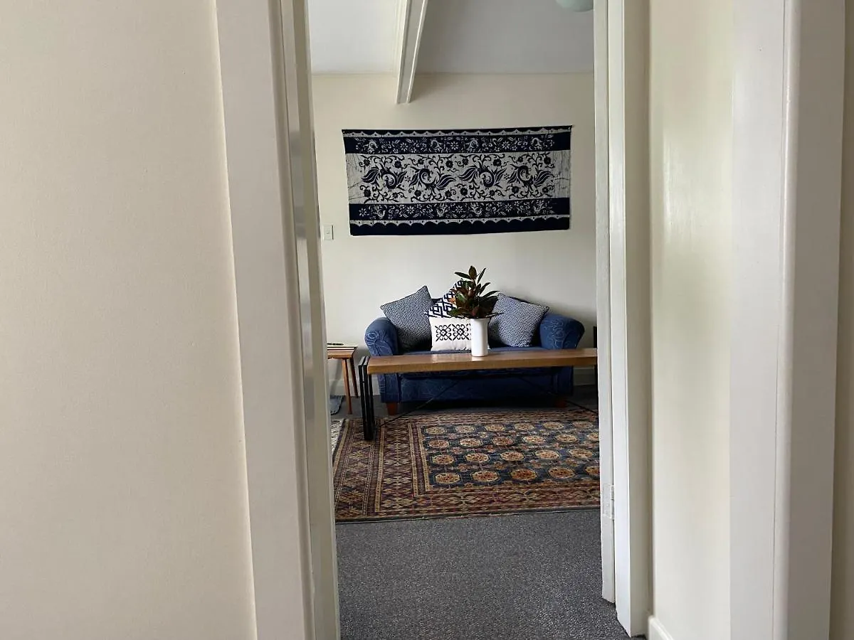Guest house Private, Comfortable Studio. Wellington