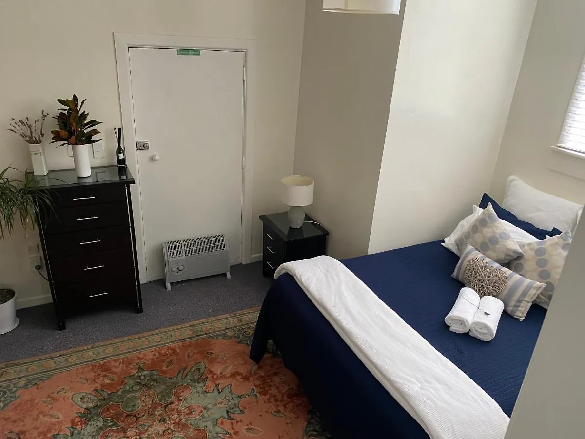 Private, Comfortable Studio. Wellington 5*,